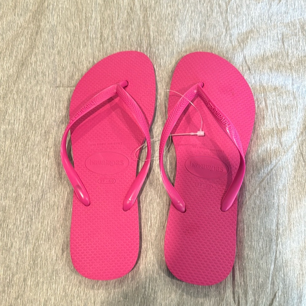 HAVAIANAS flip flops